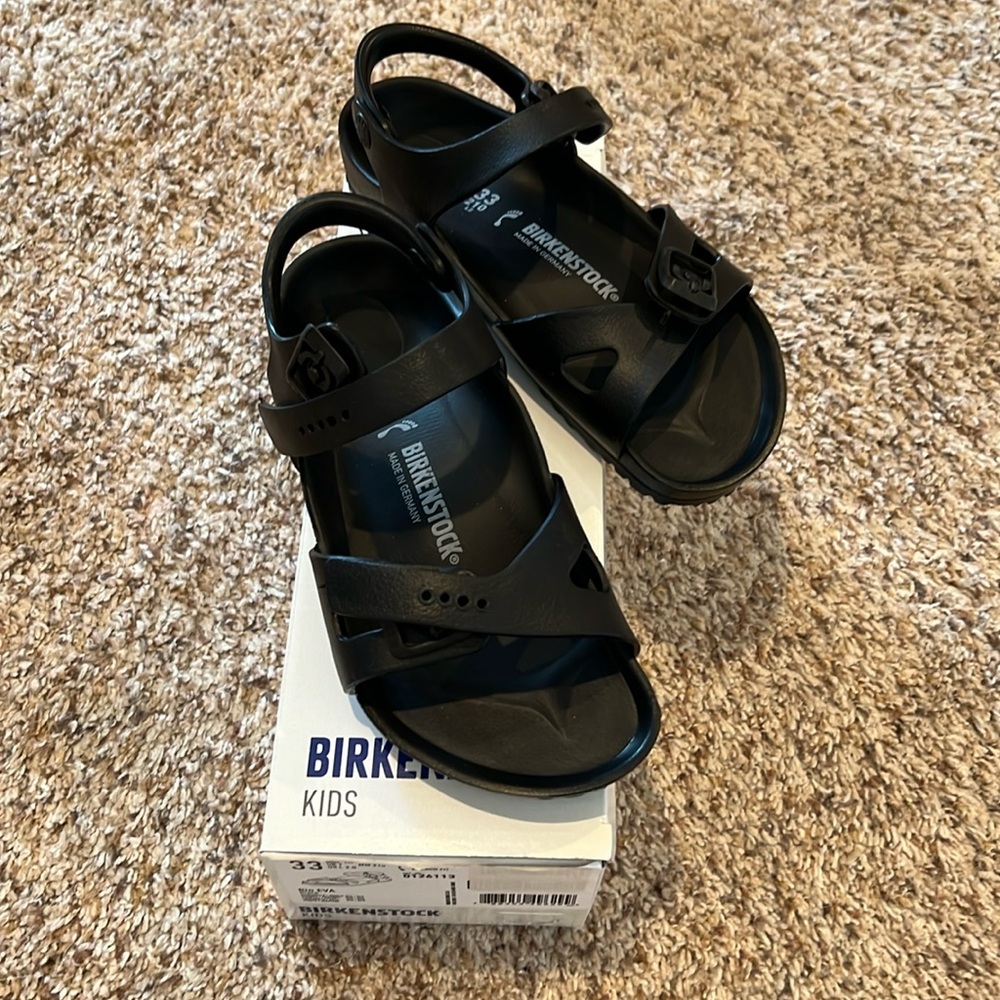 New kids Birkenstock Rio Eva sandals size 33